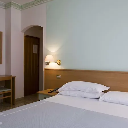 Hotel Madison 3*