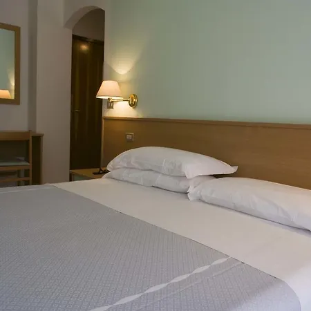 Madison Hotel 3*