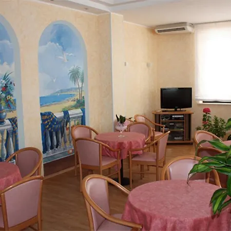 Madison Hotel